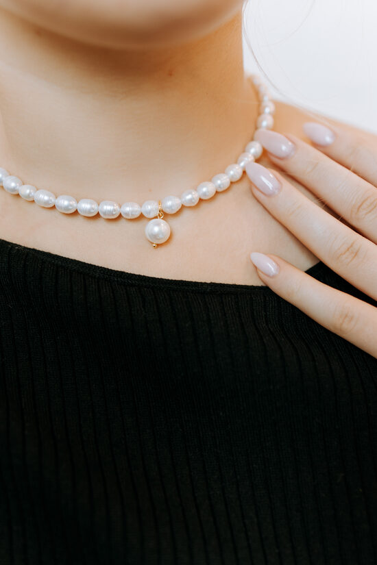 Dabīgo pērļu kaklarotas